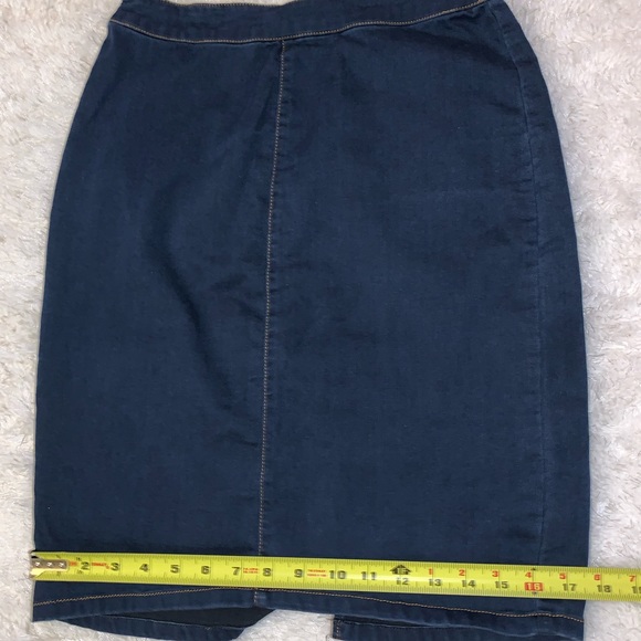 Woman jean pencil skirt - Picture 7 of 11